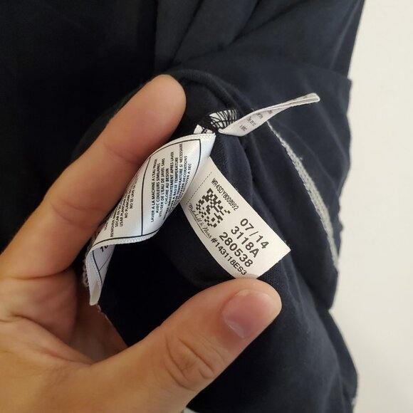 October's Very Own Toronto Raptors Mitchell and Ness shirt black size XL - Picture 9 of 9